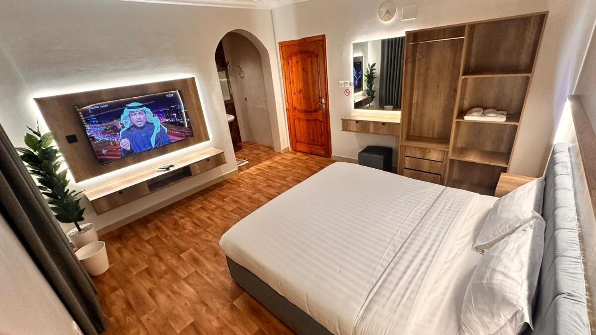 بسطح خاص قريب المسجد النبوي 401 دخّول ذاتي Self Check In Apartment *