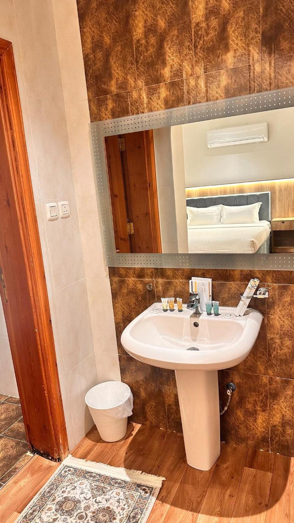 بسطح خاص قريب المسجد النبوي 401 دخّول ذاتي Self Check In Medina