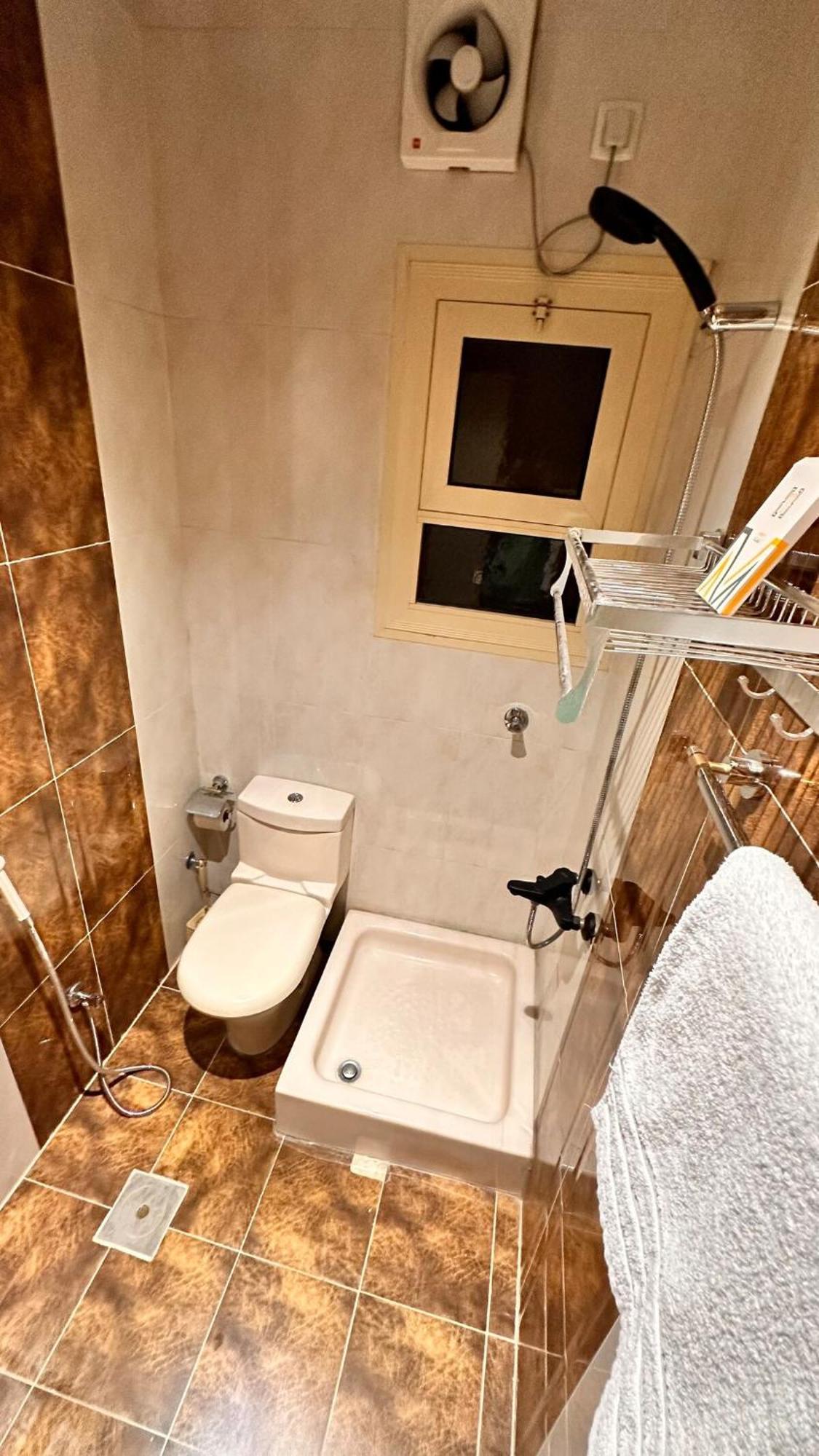 بسطح خاص قريب المسجد النبوي 401 دخّول ذاتي Self Check In Apartment *